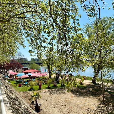 Charmant F1 Avec Terrasse Et Vue Sur Jardin Arbore - Fraicheur Naturelle Du Rez De Jardin - Parking Bellerive-sur-Allier Kültér fotó